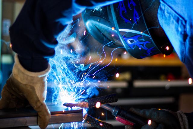 welder-smoke-sparks-stockpack-unsplash Welder smoke sparks